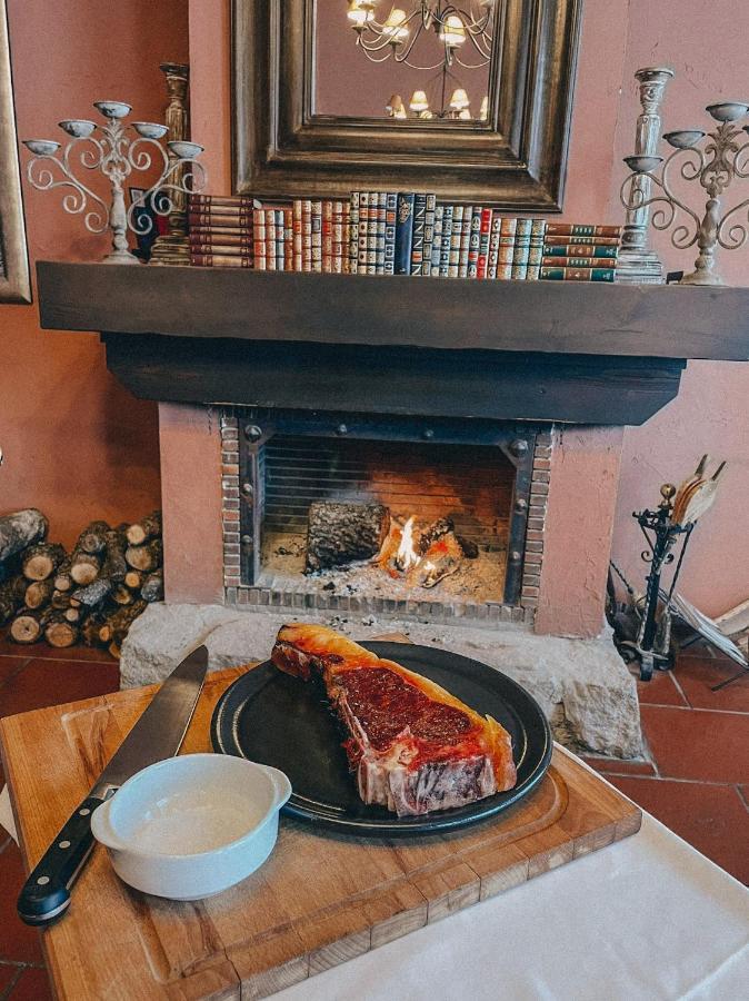 Posada Real Restaurante El Linar Del Zaire Burgohondo Zewnętrze zdjęcie