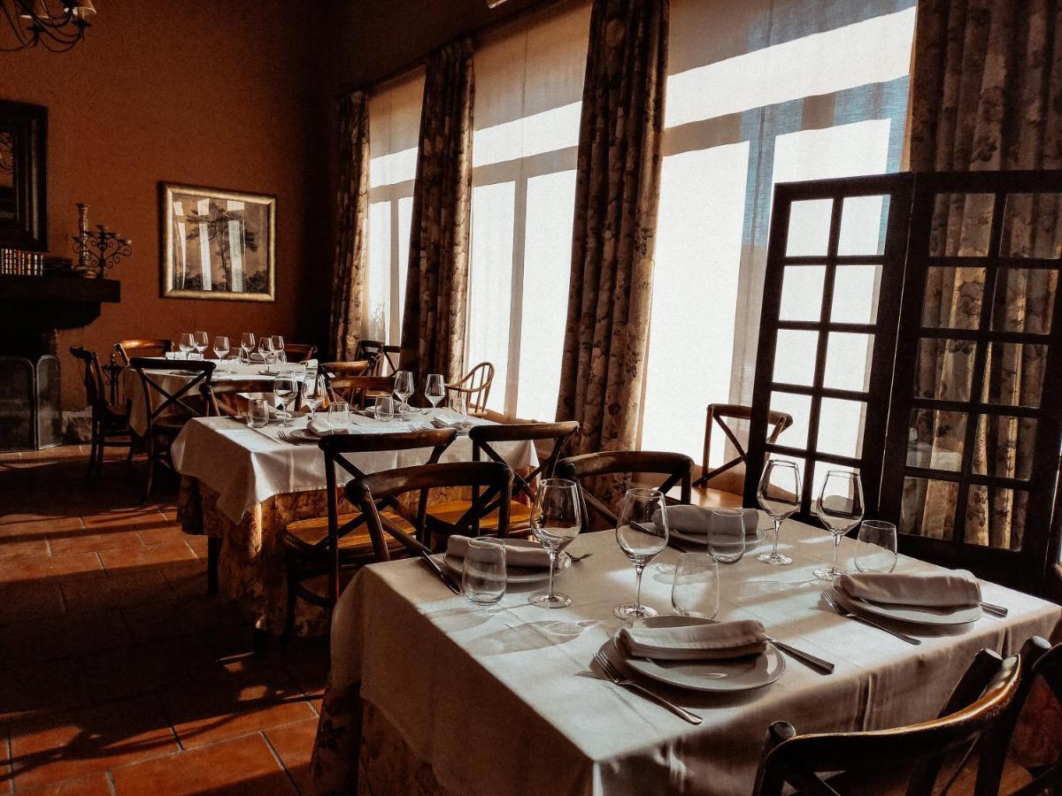 Posada Real Restaurante El Linar Del Zaire Burgohondo Zewnętrze zdjęcie